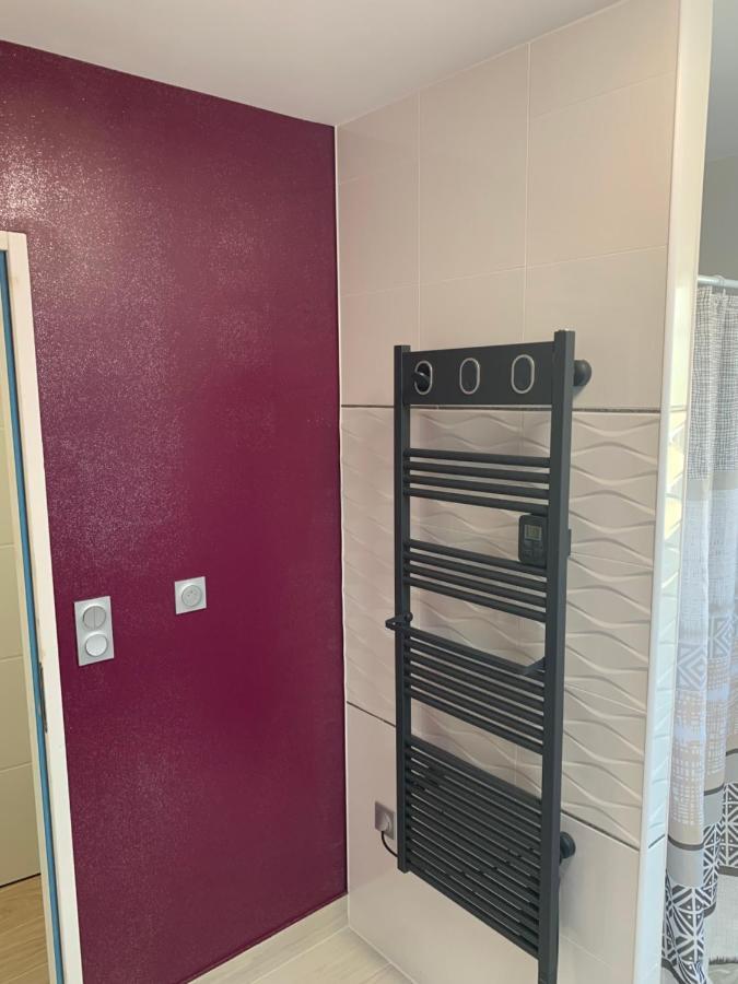 Chambre Privee/Climatisee+Tv /Petit Dejeuner Inclu/Tout Confort Nevers Bagian luar foto