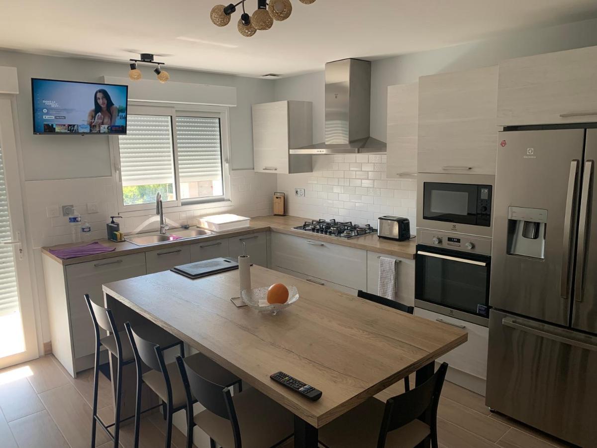 Chambre Privee/Climatisee+Tv /Petit Dejeuner Inclu/Tout Confort Nevers Bagian luar foto
