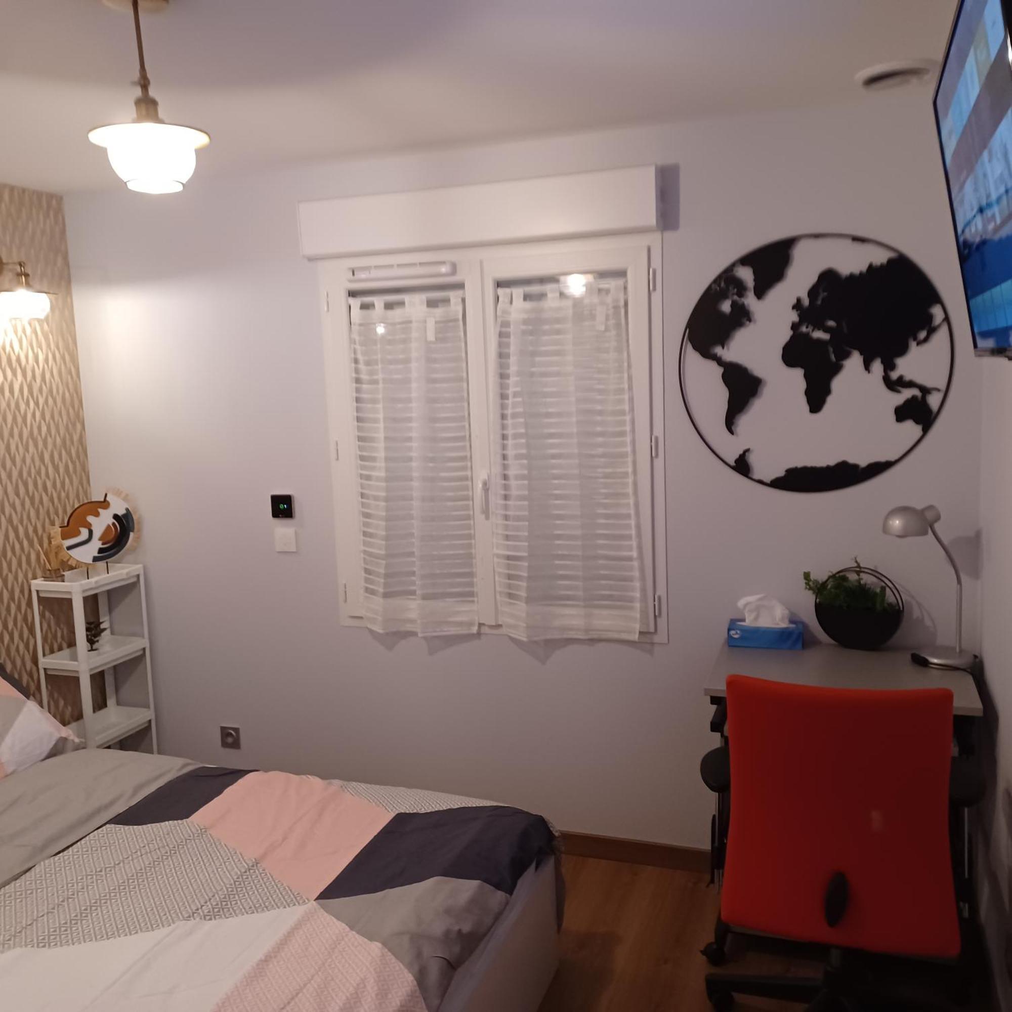 Chambre Privee/Climatisee+Tv /Petit Dejeuner Inclu/Tout Confort Nevers Bagian luar foto